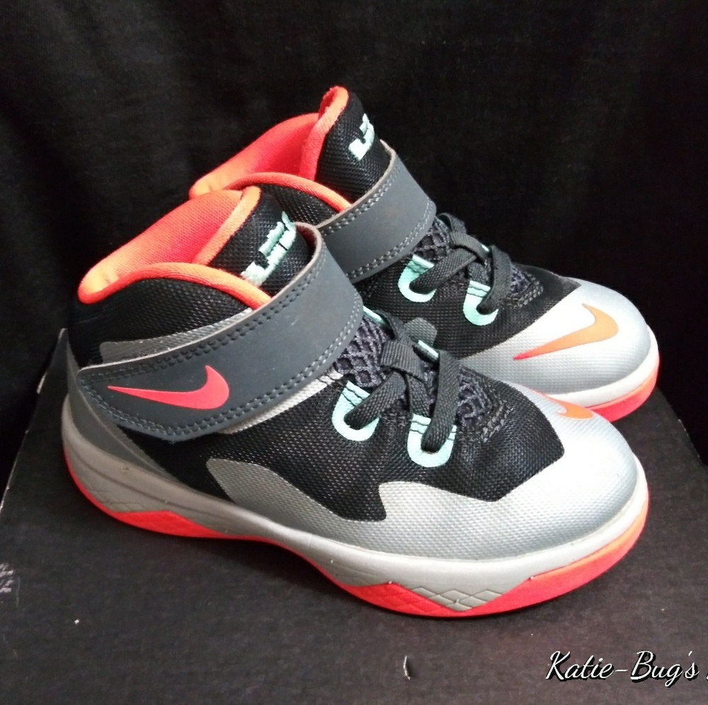 Niie Lebron Soldier VIII